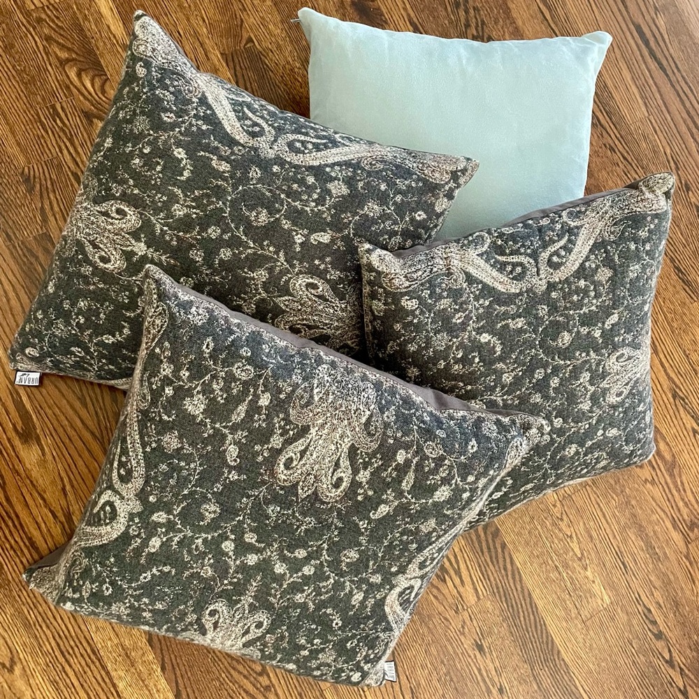 Set of 3 Decorative Pillows